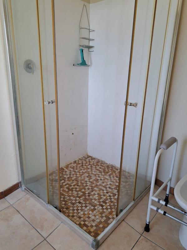 To Let 5 Bedroom Property for Rent in Mossel Bay Western Cape